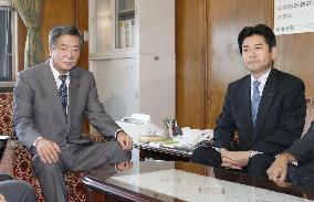 LDP rejects Diet session with Abe to address favoritism claims