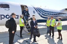 Japanese former residents make 1st trip by air to Russian-held isles