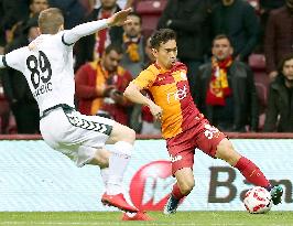 Football: Galatasaray's Nagatomo
