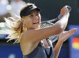 Sharapova advances to final 8 in Pan Pacific