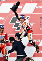 Marquez dominates Japanese MotoGP to win riders' title