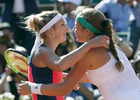 Tennis: Ostapenko beats Bacsinszky in French Open semifinal