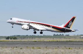 MRJ test flight