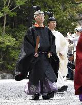 Imperial messenger at Ise Jingu shrine