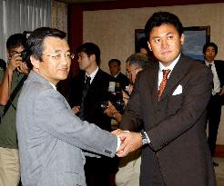 Rakuten's Mikitani talks with Miyagi Gov. Asano