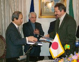 (1)Japan, Iran finalize Azadegan oil development deal