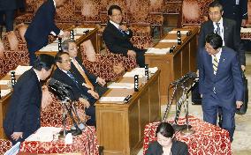 Ex-Prime Minister Noda questions incumbent Abe