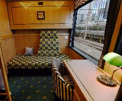 JR West unveils "Mizukaze" luxury express train