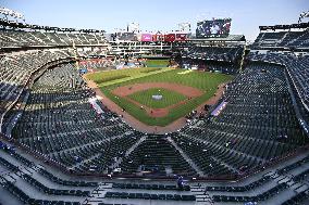 Baseball: Globe Life Park