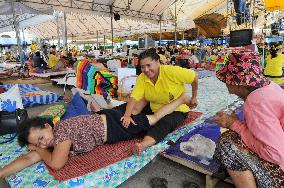 Antigov't protest inside Thailand's Government House continues