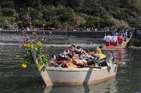 Dolls sent to sea to pray for girls' happiness