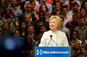 Clinton declares victory in race for Democratic nomination