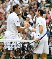 Tennis: Querrey upsets Murray to reach Wimbledon semis