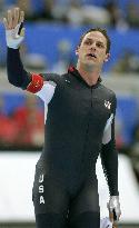 Hedric wins men's 5,000m speed skating