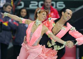 Italian pair takes lead in compulsory ice dancing