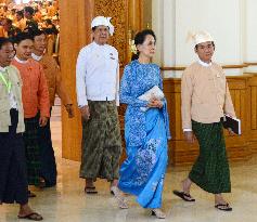 Htin Kyaw sworn in as Myanmar president