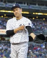 Baseball: Tanaka roughed up but Yanks beat Rangers with 9th-inning rally