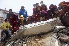 Photos from China's quake-hit Qinghai Province