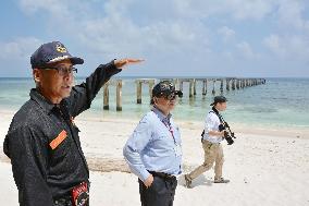 Taiwan-controlled islet in S. China Sea shown to foreign media