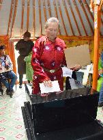 Mongolians vote in general election