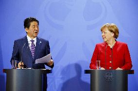 Abe, Merkel differ over fiscal stimulus ahead of G-7 summit