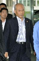 Scandal-hit Masuzoe arrives at metropolitan office