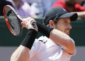 Tennis: Murray moves into French Open 3rd round