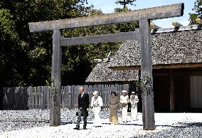 Japan empress at Ise Jingu