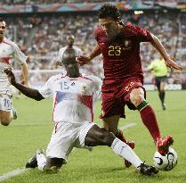 Zidane penalty sets up France-Italy World Cup final