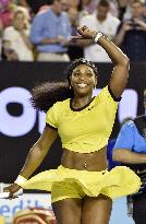 Williams beats Radwanska in Australian Open semifinal