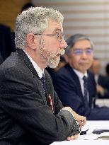 Nobel laureate Krugman calls for tax hike delay