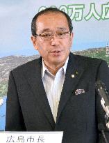 Hiroshima mayor at press conference