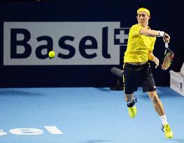 Nishikori beats Lorenzi in Swiss Indoors 2nd round
