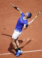 Nadal beats Basilashvili in French Open 3rd round