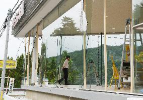 M5.6 quake rocks central Japan