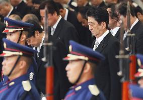 Abe calls fallen troops "pride of nation" at Tokyo memorial service