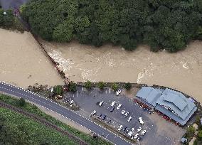 Heavy rain hits northeastern Japan