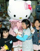 Hello Kitty visits evacuation shelter