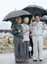 Imperial couple visit Fukushima Pref.