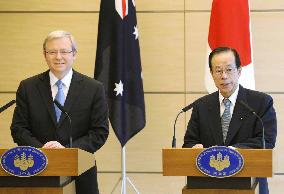 (CORRECTED) Fukuda holds talks with Australia's Rudd