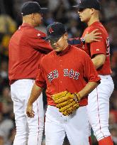 Matsuzaka leaves mound after four-plus innings