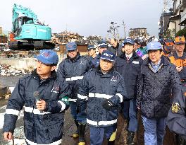 Abe visits blaze-hit Sea of Japan coastal city