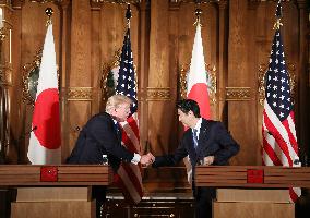 Trump in Japan