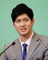 Baseball: Japan's slugger-pitcher Otani