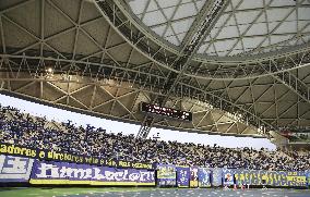 Football: Fans allowed into J-League stadiums