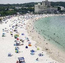 Shirahama beach opens in western Japan