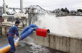 Heavy rain in northeastern Japan