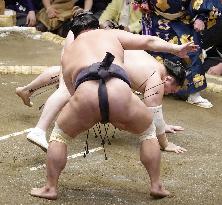 New Year Grand Sumo Tournament