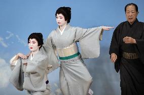 Kyoto's geiko prepare for stage performance