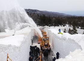 Snow removed from road in northeastern Japan